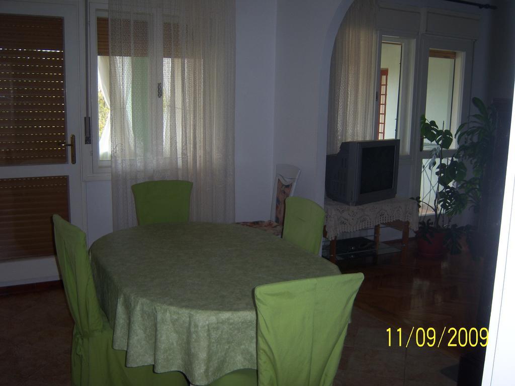 Apartments Cerin Fažana Zimmer foto